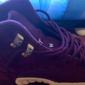 Bordeaux 12 size 9
